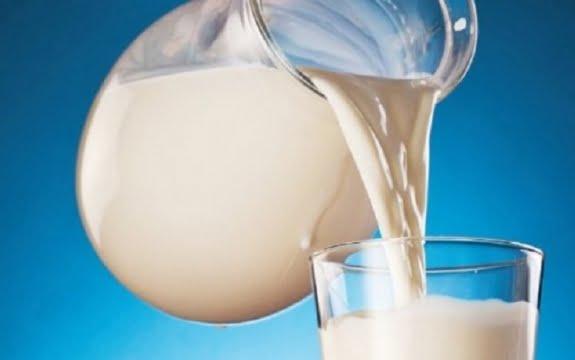 aftomatoi-polites-galaktos