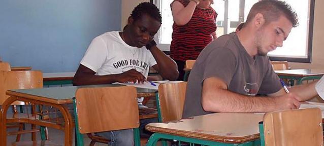 Ο πρόσφυγας Ζυλιέν πρώτος στις Πανελλαδικές -Μια συγκλονιστική ιστορία