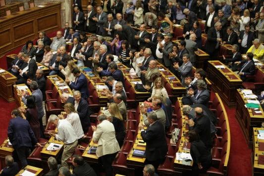 Υπουργός «ξέχασε» να δηλώσει 1 εκατ. ευρώ.. Υπουργός «ξέχασε» να δηλώσει 1 εκατ. ευρώ..