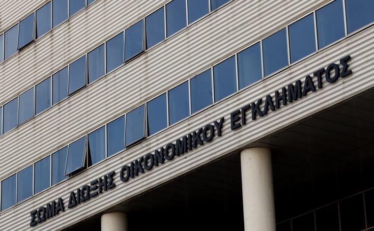 o-epichirimatias-me-to-kafenio-pou-ekripse-36-ekat-evro