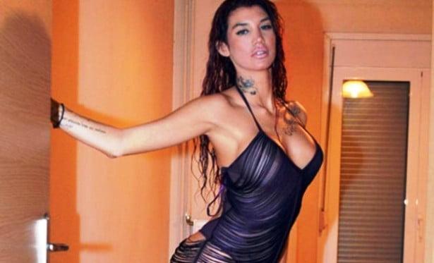 Αυτός είναι ο γνωστός ποδοσφαιριστής στο sex tape με την καυτή πρωταγωνίστρια! (video)