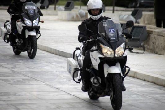 Βριλήσσια: Συγκλονίζει η περιγραφή ηλικιωμένης που την απείλησαν με μαχαίρι ληστές – «Θα ξανάρθουμε»