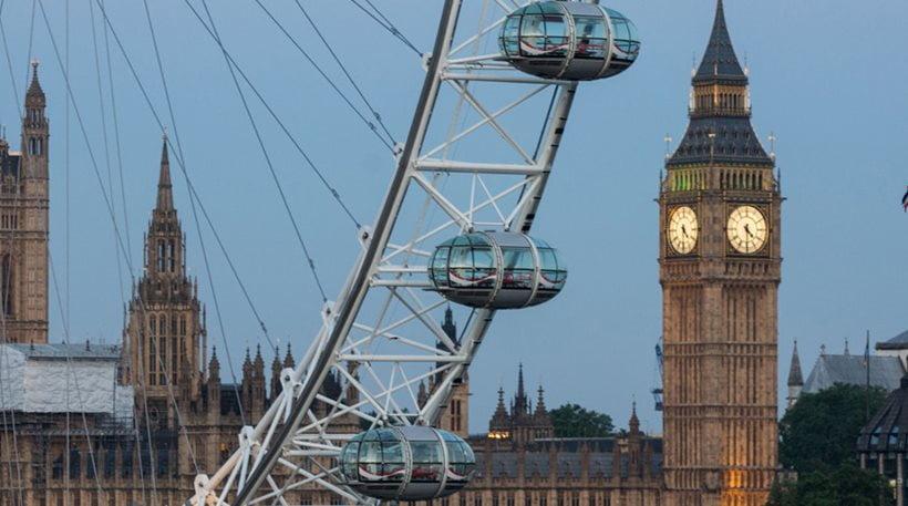 Brexit: Πώς επηρεάζει Ελληνες φοιτητές και εργαζόμενους