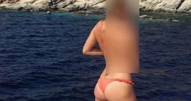 Ποζάρει χωρίς μαγιό στη Χαλκιδική και «ρίχνει» το Instagram! (φωτό) Ποζάρει χωρίς μαγιό στη Χαλκιδική και «ρίχνει» το Instagram! (φωτό)