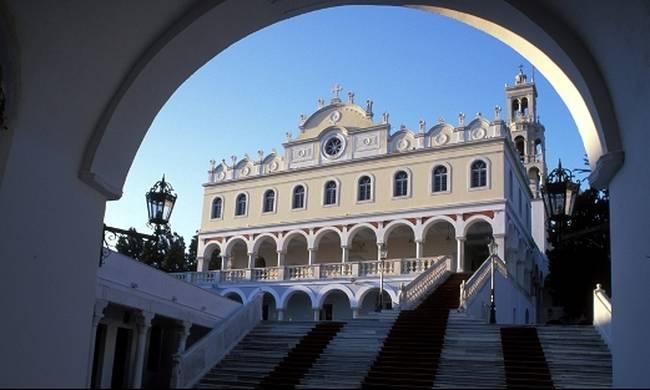 Tinos_Panagia Παναγία Τήνου: Στείλτε e-mail για παράκληση στη Μεγαλόχαρη