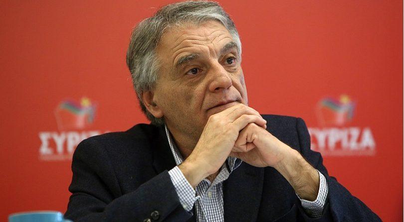 Κώστας Πουλάκης: «Να καταργηθεί η προσευχή στα σχολεία»