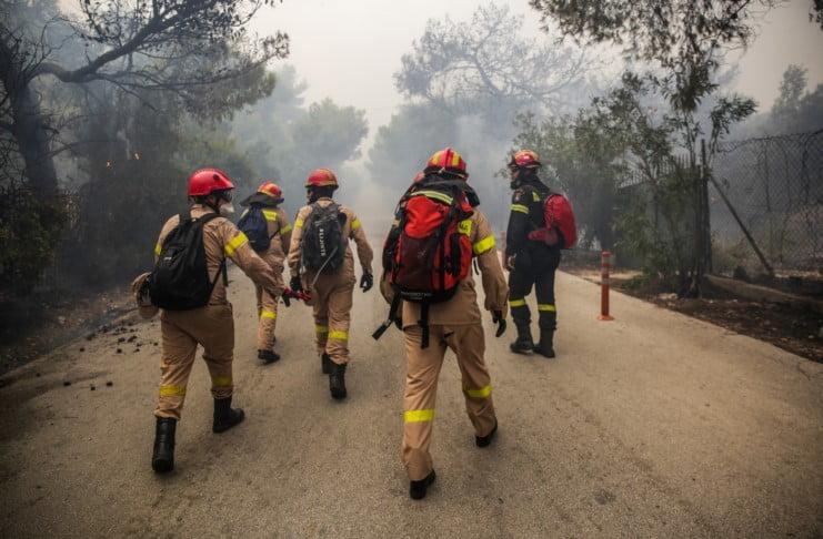 Μαθήματα οργάνωσης έδωσε ο Δήμος Αθηναίων με την ταχεία εκκένωση της κατασκήνωσης στην Νέα Μάκρη με τα 621 παιδιά. Αναλυτικά το πως έγινε η εκκένωση της κατασκήνωσης περιέγραψε ένας χρήστης του διαδικτύου, ο κ. Θοδωρής Ψυρρής, σε ανάρτησή του στο facebook.