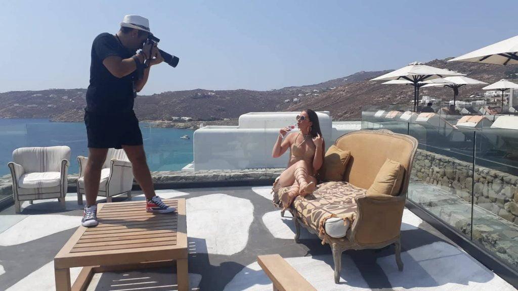 Τι έκαναν ο γνωστος φωτογραφος Κωστας Προφης και η Σταρ Ελλάς Μαρία Ψηλού στη Μύκονο