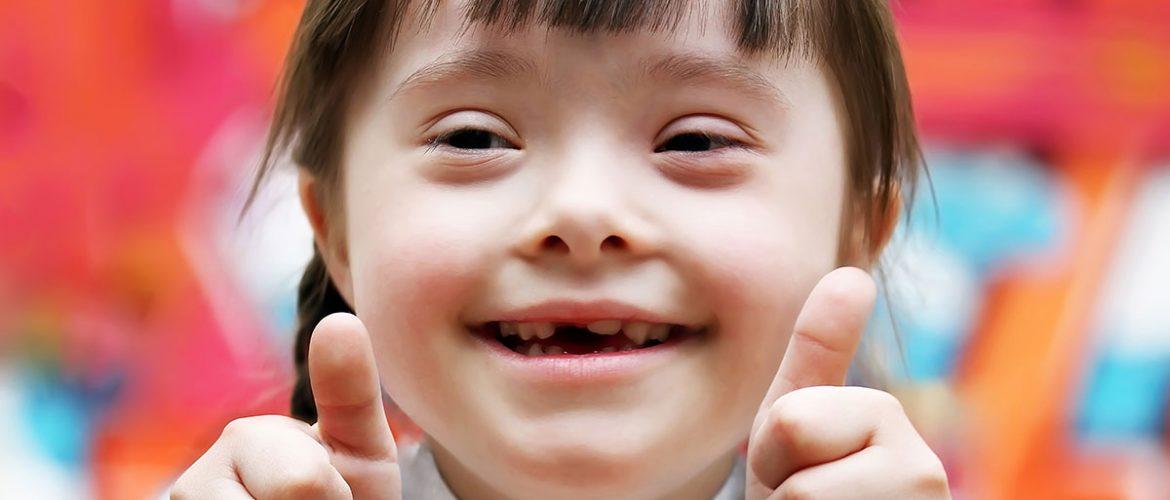 ΕΚΠΛΗΚΤΙΚΟ VIDEO - Πως είναι να έχεις έναν αδελφό με σύνδρομο Down;