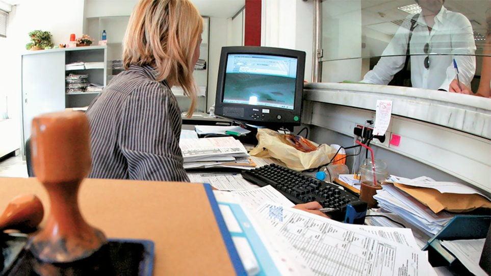 Μητρόπουλος: «Σοκ στους μισθούς του ιδιωτικού τομέα από το πακέτο Βρούτση» Μητρόπουλος: «Σοκ στους μισθούς του ιδιωτικού τομέα από το πακέτο Βρούτση»