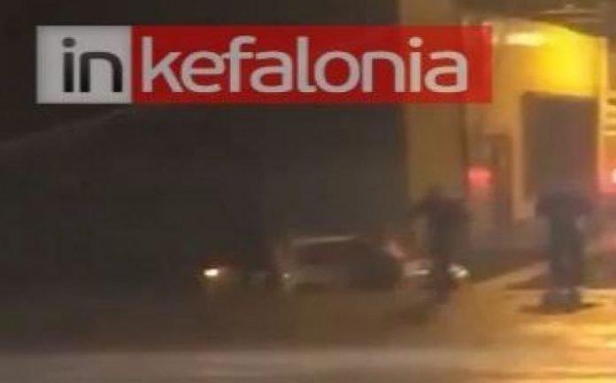 Κυλλήνη: Η στιγμή της πτώσης αυτοκινήτου στη θάλασσα – Βίντεο ΣΟΚ Κυλλήνη: Η στιγμή της πτώσης αυτοκινήτου στη θάλασσα – Βίντεο ΣΟΚ