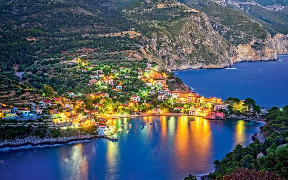 assos-01-thumb-large Ο Έλληνας δεν χάνει το χιούμορ του | Η φόρμα εξόδου στα …Κεφαλλονίτικα!