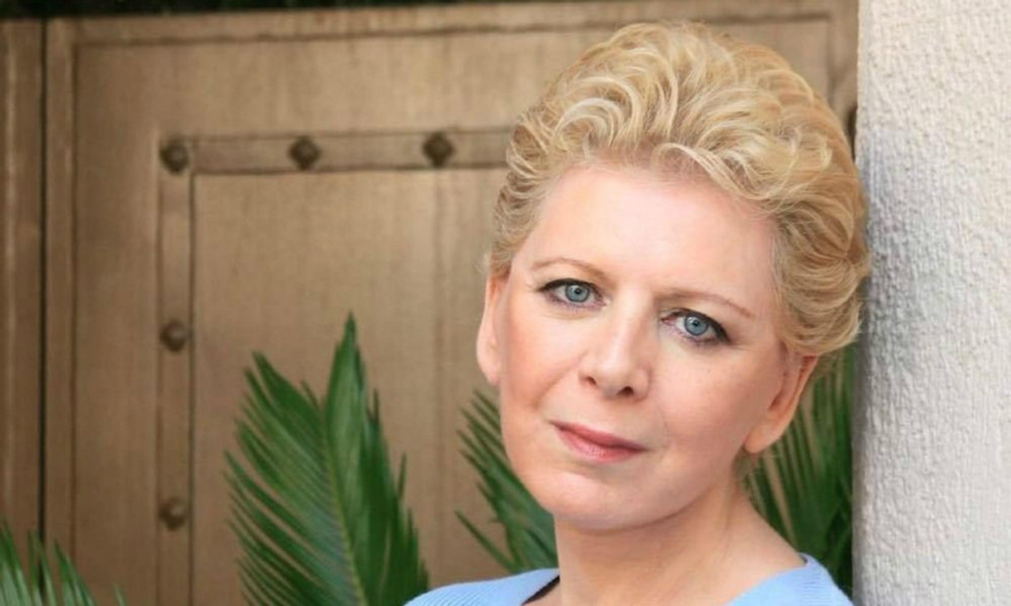 Έλενα Ακρίτα: «Δείτε το πριν το κατεβάσω»