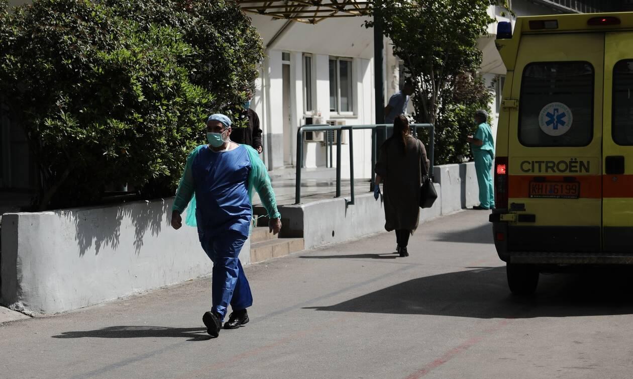 Κορωνοϊός: Η Ελλάδα πλησιάζει τον ημερήσιο αριθμό-καμπανάκι