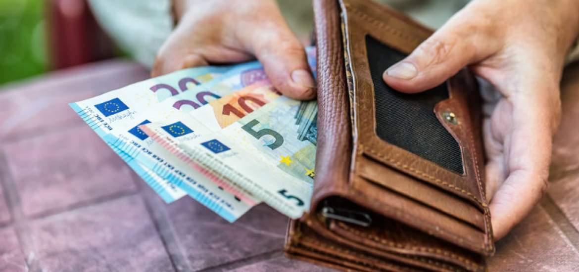 Δικαστική απόφαση-βόμβα: Αυτοί οι δημόσιοι υπάλληλοι μπορούν να βγουν σε σύνταξη από τα 55 τους!