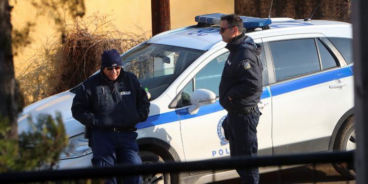 Σοκ στο Ηράκλειο: Ασθενής με πλαστική σακούλα στο κεφάλι επιτέθηκε σε οδοντίατρο με φαλτσέτα και σφυρί