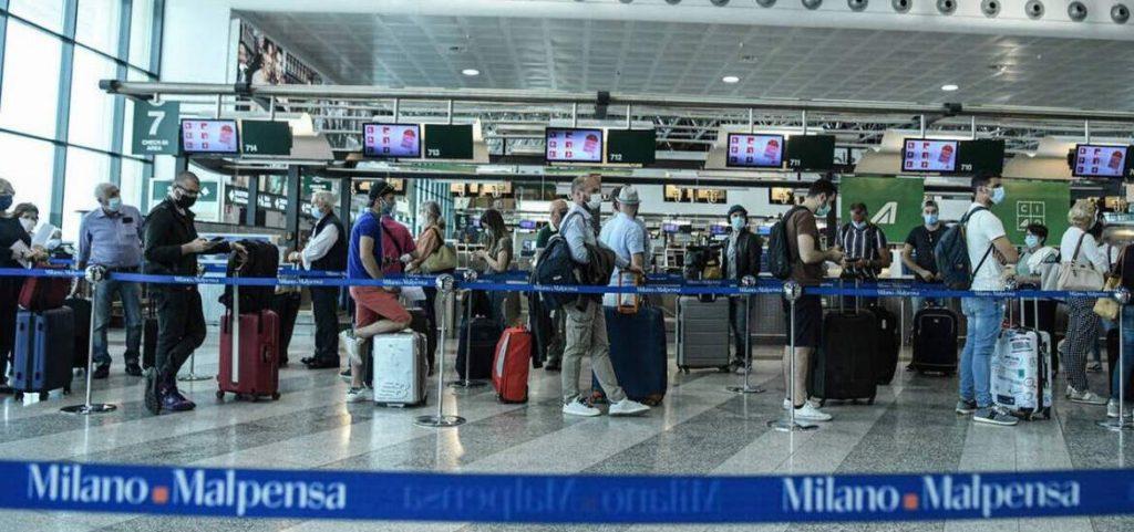 Κορονοϊός: Σε σοκ οι Βρετανοί! Ακυρώνουν τις διακοπές τους στην Ελλάδα
