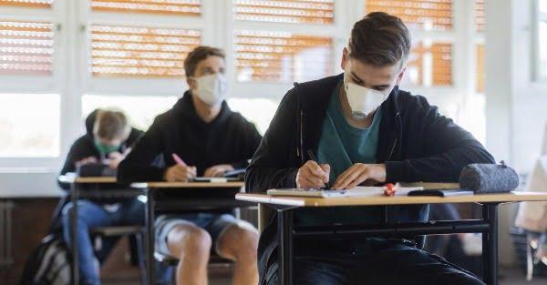 1-247 Κοτανίδου: Πιθανόν να είναι υποχρεωτική η μάσκα στα σχολεία από τον Σεπτέμβρη