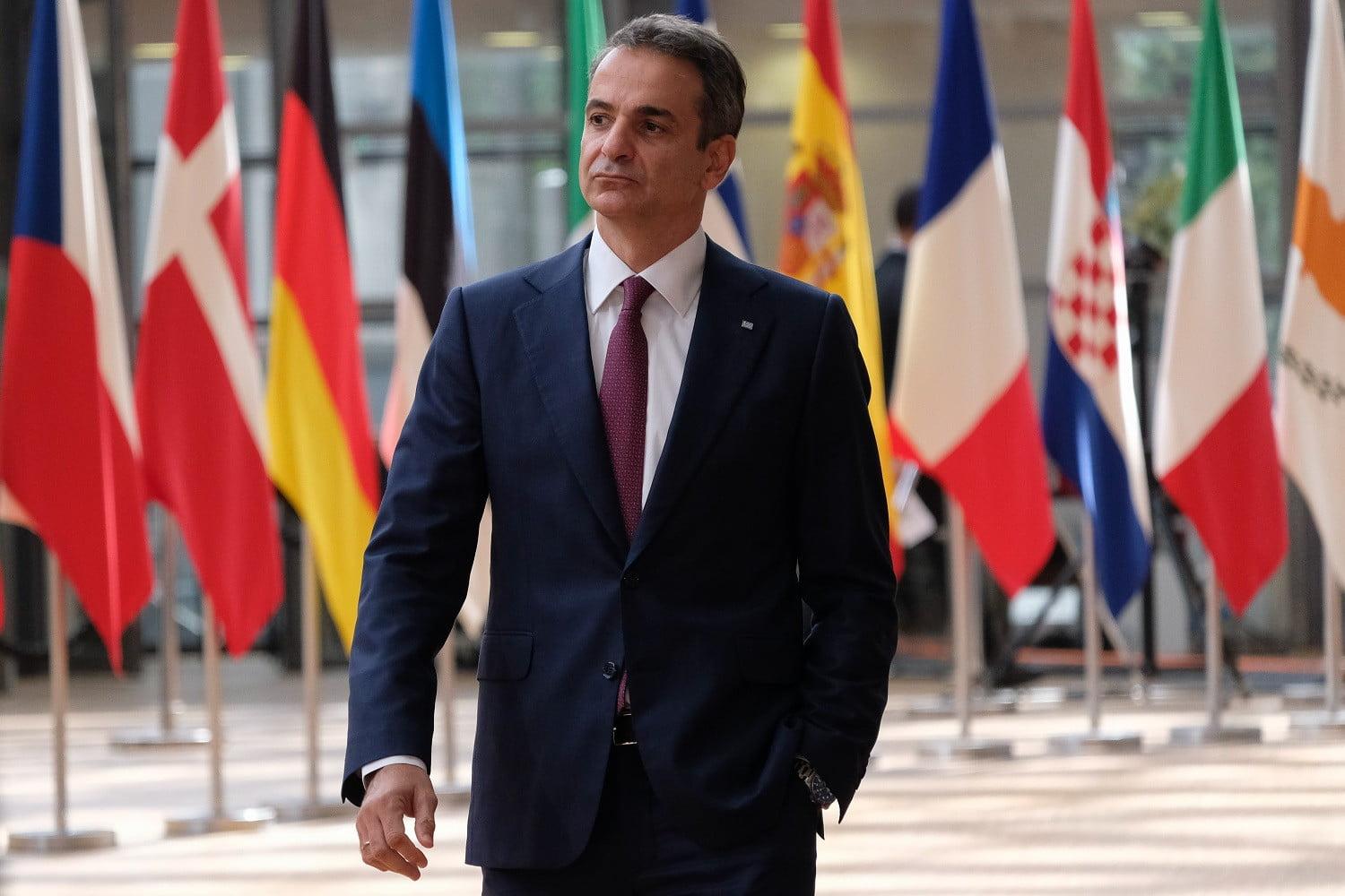 Αυτές είναι οι μειώσεις φόρων και εισφορών που θα ανακοινώσει ο Μητσοτάκης