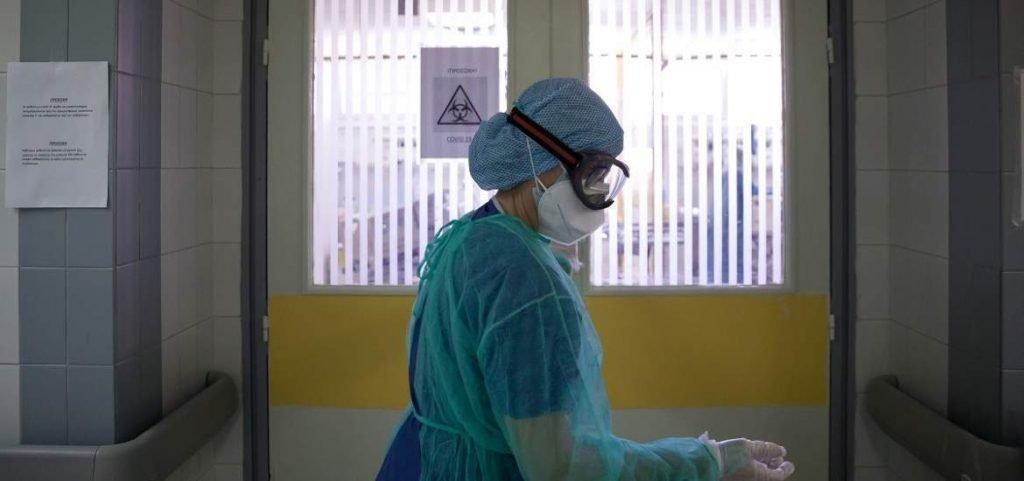 Κρούσματα σήμερα 17/8: Στο «κόκκινο» η εξάπλωση στην Ελλάδα, η ανακοίνωση του ΕΟΔΥ