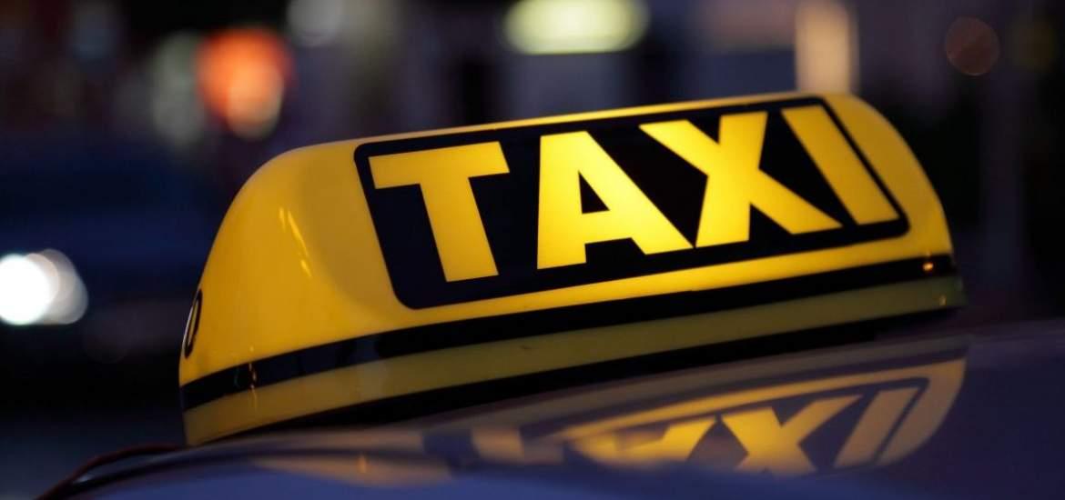 Taxi-1-1152x759 Πληροφορία-σοκ για ταξιτζή με κορονοϊό που «έσπασε» την καραντίνα και εργαζόταν κανονικά!