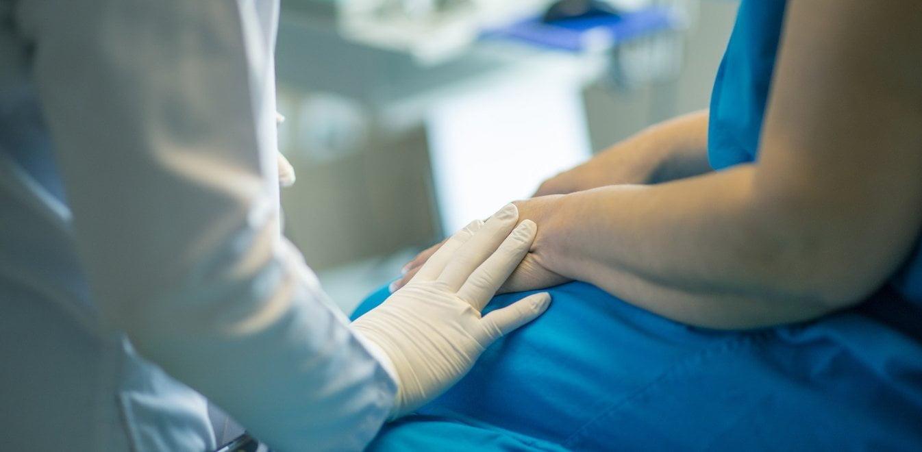 Κορονοϊός: Σε συναγερμό το Ιπποκράτειο με 100 ύποπτα κρούσματα και μία έγκυο θετική