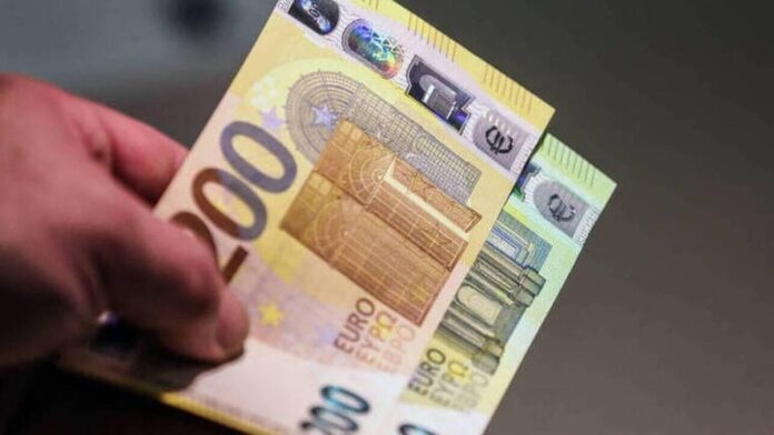 Αναδρομικά: 370.000 συνταξιούχοι θα λάβουν έως 4.000 ευρώ Αναδρομικά: 370.000 συνταξιούχοι θα λάβουν έως 4.000 ευρώ