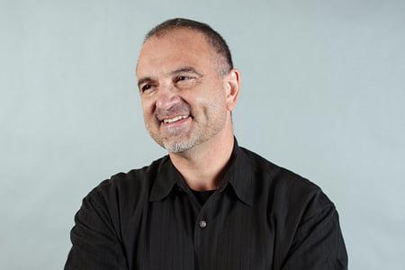 Κοροναϊός: Ο Έλληνας που «γιάτρεψε» τον Τραμπ μιλά για το τηλεφώνημα από τον Λευκό Οίκο και την θεραπεία του