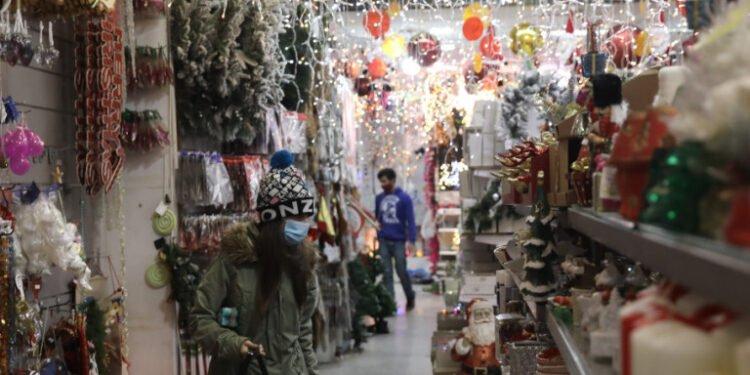 Επίσημο: Τα 7 μέρη που απαγορεύεται να μπουν οι ανεμβολίαστοι τα Χριστούγεννα