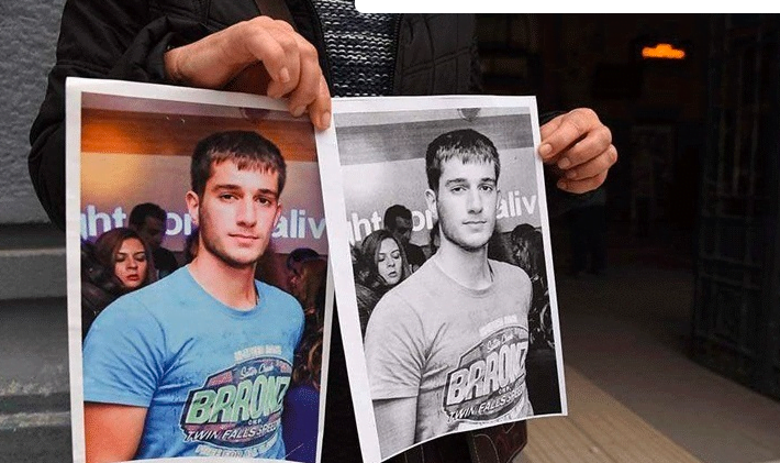 Συγκλονίζουν οι γονείς του Βαγγέλη Γιακουμάκη: Πάμε στη δίκη για την ψυχούλα του[video]