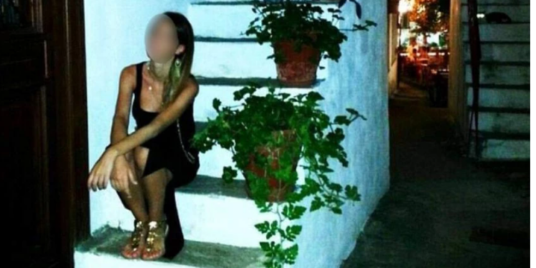 Γυναικοκτονία – Φολέγανδρος: Κηδεύεται η Γαρυφαλλιά – «Πίστευε ότι την παρακολουθούσε ο δράστης»