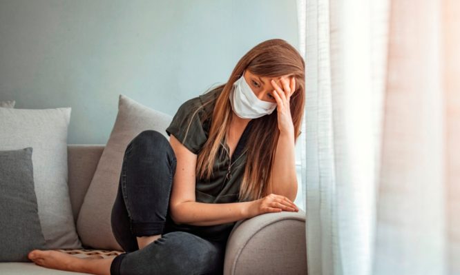 Κορονοϊός: Ακόμα και η ήπια COVID-19 επηρεάζει το μυαλό – Τι κίνδυνος υπάρχει