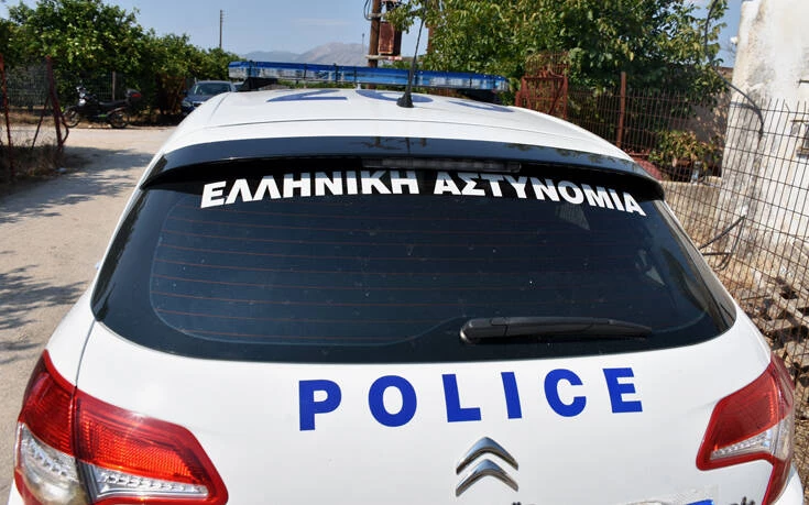 Απίστευτη απάτη στο Αίγιο: Έβαλαν ηλικιωμένη να πετάξει από το μπαλκόνι σακούλα με 8.000 ευρώ