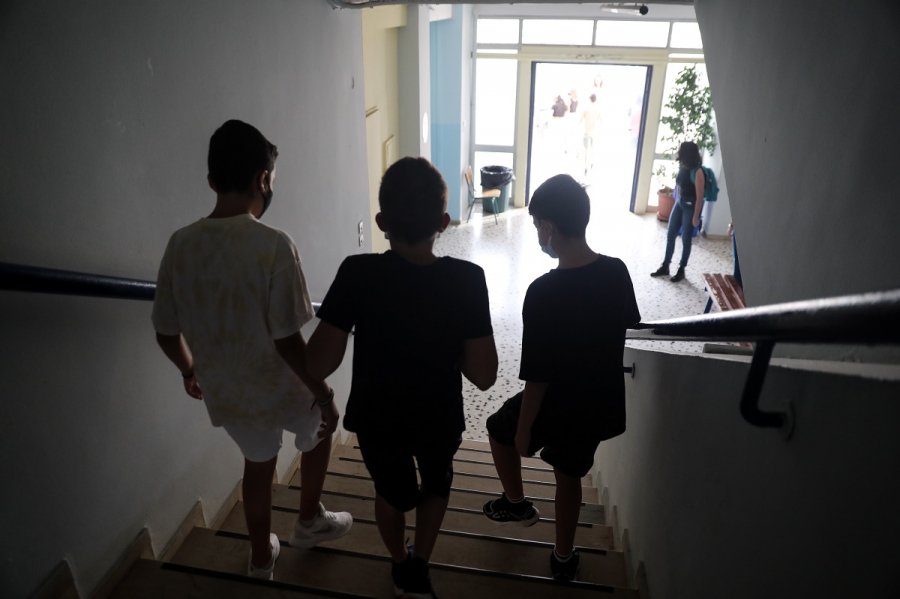 Συγχώνευση τμημάτων στα σχολεία - Θύελλα αντιδράσεων από γονείς Συγχώνευση τμημάτων στα σχολεία - Θύελλα αντιδράσεων από γονείς