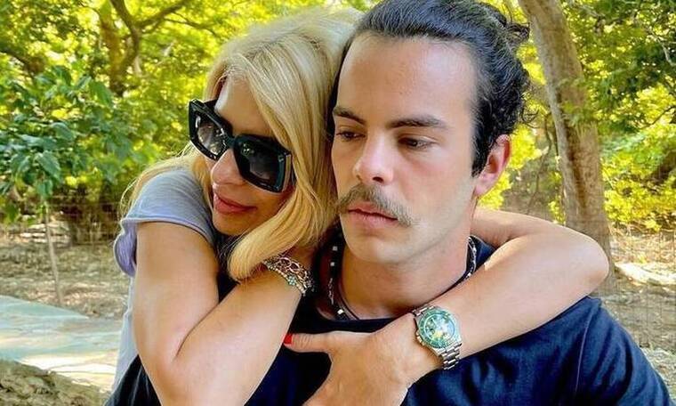 Ελένη Μενεγάκη: Η απίστευτη αποκάλυψη για τον Άγγελο Λάτσιο που δεν περιμέναμε! Ελένη Μενεγάκη: Η απίστευτη αποκάλυψη για τον Άγγελο Λάτσιο που δεν περιμέναμε!