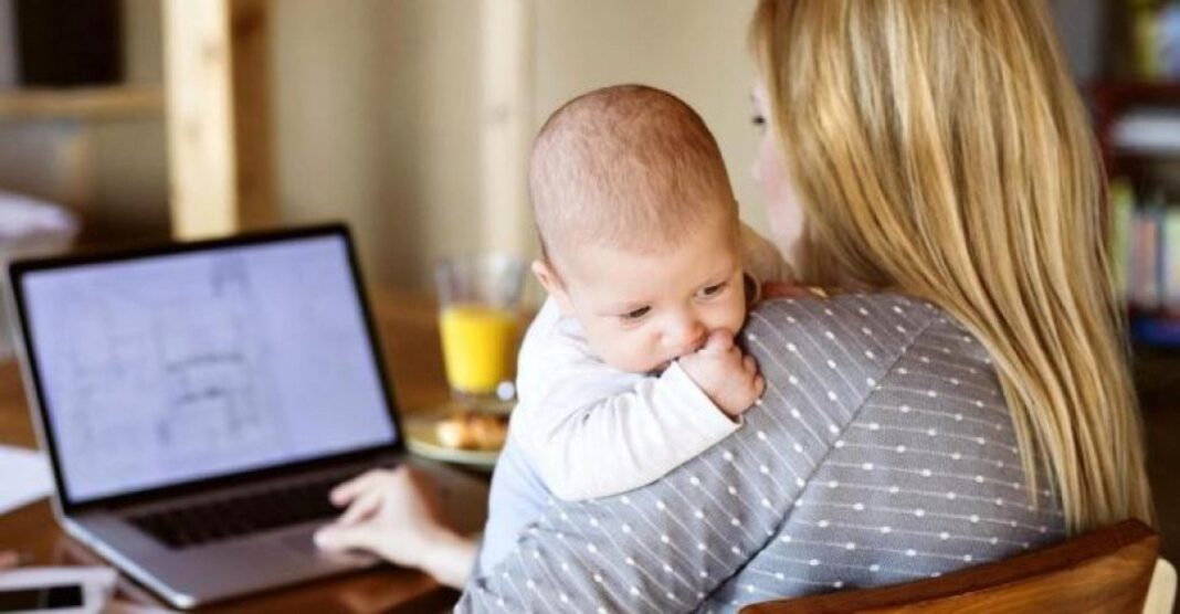 Πρόωρη σύνταξη έως και 9 χρόνια νωρίτερα για μητέρες ανήλικων τέκνων - Δείτε τις προϋποθέσεις