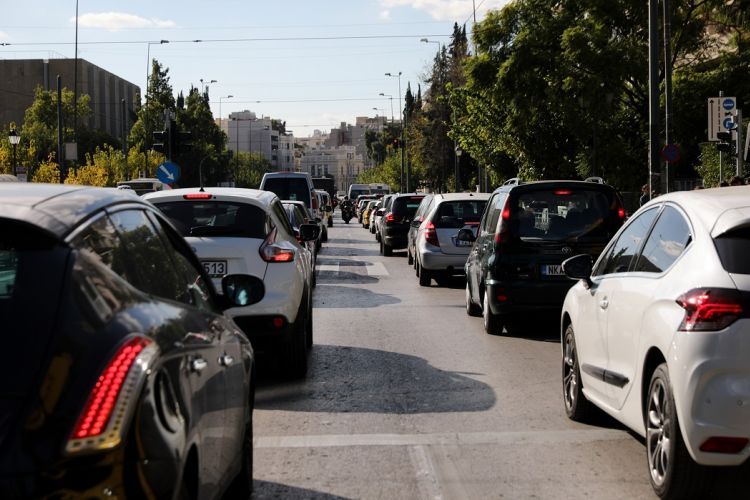 Στο «κόκκινο» η κίνηση στους δρόμους της Αθήνας: Πού παρατηρούνται προβλήματα Στο «κόκκινο» η κίνηση στους δρόμους της Αθήνας: Πού παρατηρούνται προβλήματα