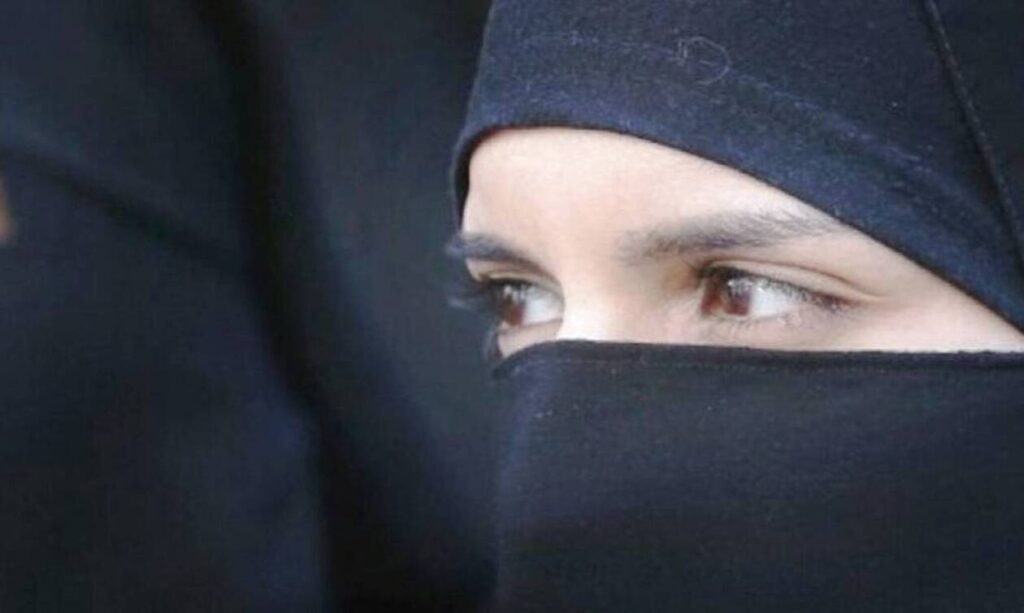 Γερμανία: Τζιχαντίστρια άφησε 5χρονη να πεθάνει από τη δίψα - Την είχε αγοράσει για σκλάβα