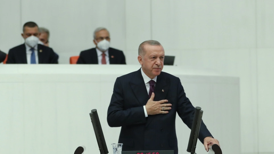 Μυστήριο με τον Ερντογάν: Απρόσμενη αλλαγή στο πρόγραμμά του - Αντί να ταξιδέψει στη Γλασκώβη επέστρεψε στην Τουρκία Μυστήριο με τον Ερντογάν: Απρόσμενη αλλαγή στο πρόγραμμά του - Αντί να ταξιδέψει στη Γλασκώβη επέστρεψε στην Τουρκία