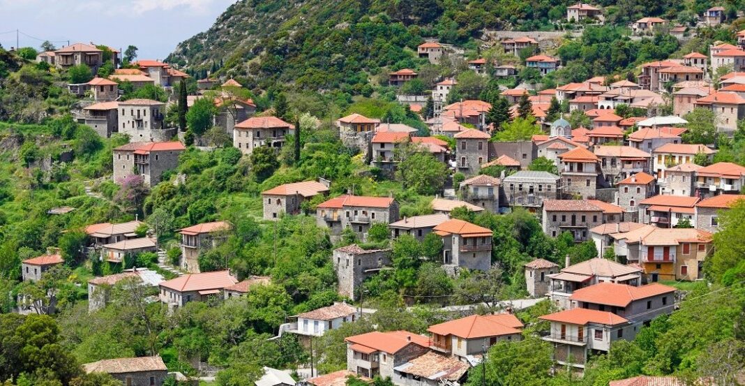 Το πανέμορφο χωριό που ήταν κάποτε άτυπη πρωτεύουσα της Ελλάδας Το πανέμορφο χωριό που ήταν κάποτε άτυπη πρωτεύουσα της Ελλάδας