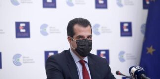 Νέα μέτρα: Αλλάζει το ωράριο στα εμπορικά καταστήματα Ανακοινώνονται μέχρι την Τρίτη: Τα 2 νέα μέτρα της κυβέρνησης μετά το τρομακτικό νούμερο θετικότητας στα τεστ