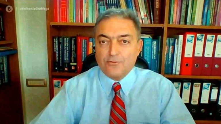 Θεόδωρος Βασιλακόπουλος – Απαντά στα όσα γράφτηκαν ότι έψαχνε ταίρι σε εκπομπή της Αννίτας Πάνια