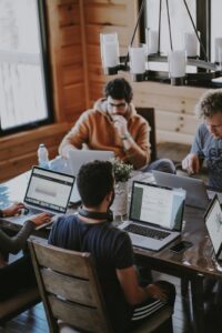 Coworking space γιατί το προτιμούν οι νέοι επαγγελματίες;