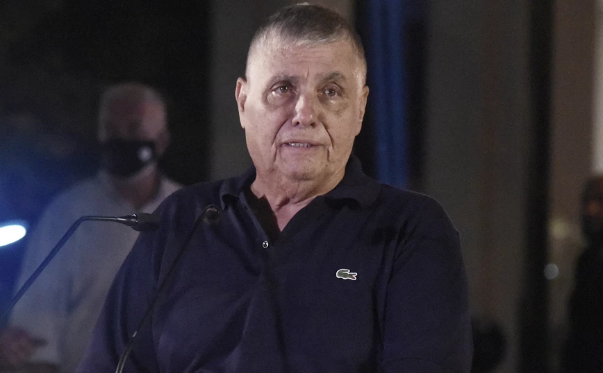 Γιώργος Τράγκας: Διασωληνώθηκε στη ΜΕΘ του «Σωτηρία» όπου νοσηλεύεται με κορωνοϊό Γιώργος Τράγκας: Διασωληνώθηκε στη ΜΕΘ του «Σωτηρία» όπου νοσηλεύεται με κορωνοϊό