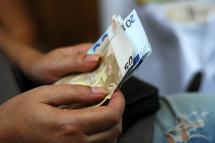 «Παγίδα» στις επιστροφές φόρου – Γιατί χιλιάδες φορολογούμενοι δεν εισέπραξαν τα ποσά που τους αναλογούν «Παγίδα» στις επιστροφές φόρου – Γιατί χιλιάδες φορολογούμενοι δεν εισέπραξαν τα ποσά που τους αναλογούν