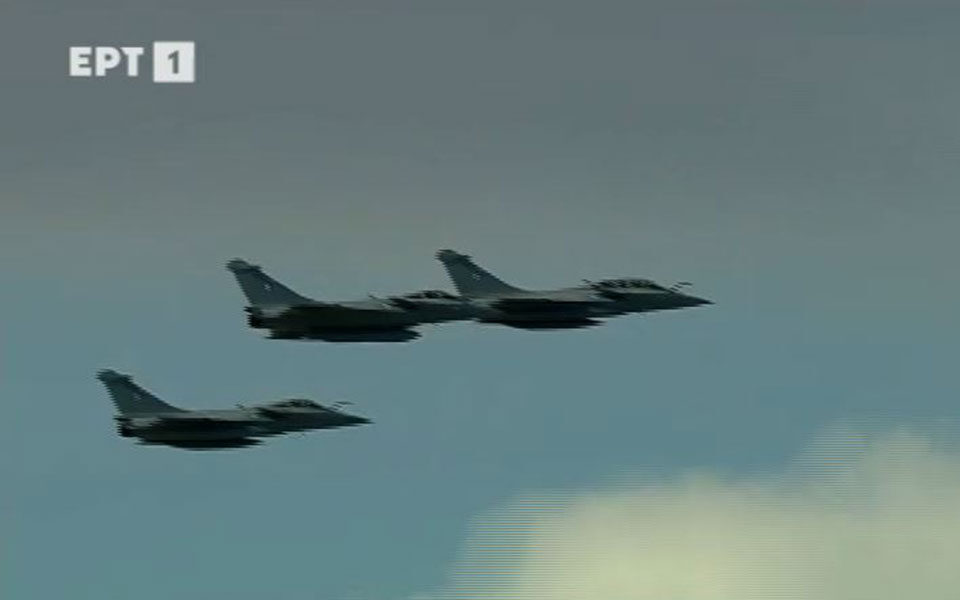 Rafale: Εντυπωσιακή πτήση πάνω από την Ακρόπολη