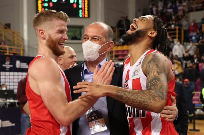 Κύπελλο Ελλάδας: Θρυλική ανατροπή και 10η κούπα για τον Ολυμπιακό, 81-73 τον Παναθηναϊκό