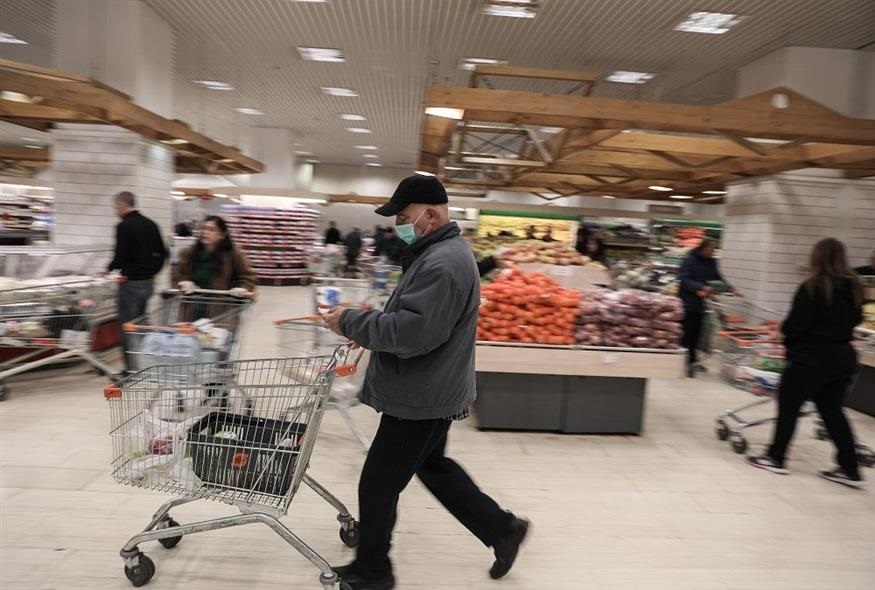 Κορονοϊός: Τι θα γίνει με τη χρήση μάσκας στα σούπερ μάρκετ