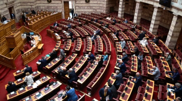 Τροπολογία: Τέλος η ρήτρα αναπροσαρμογής στο ρεύμα Τροπολογία: Τέλος η ρήτρα αναπροσαρμογής στο ρεύμα