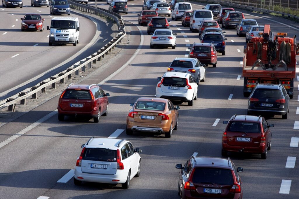 Δίμηνη παράταση στα τέλη κυκλοφορίας ανακοίνωσε ο Σταϊκούρας